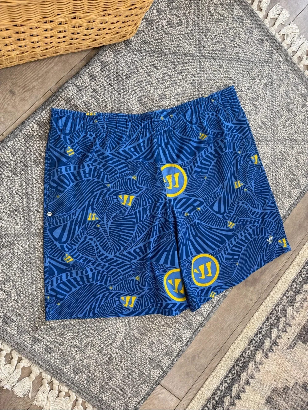 Vintage 90s Warrior Men’s Graphic Athletic Shorts Size Large
